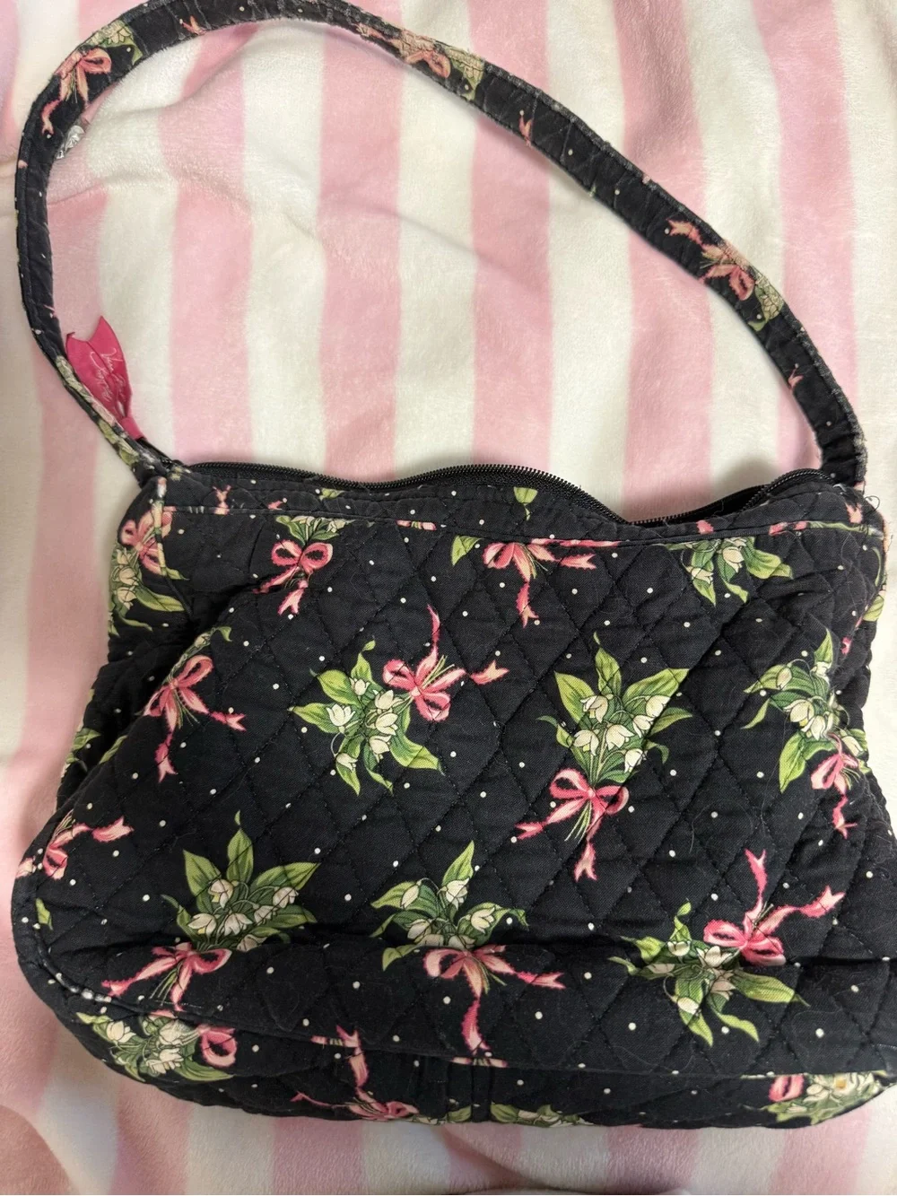 Vera Bradley - Retired print “New Hope” Hand bag/Shoulder bag